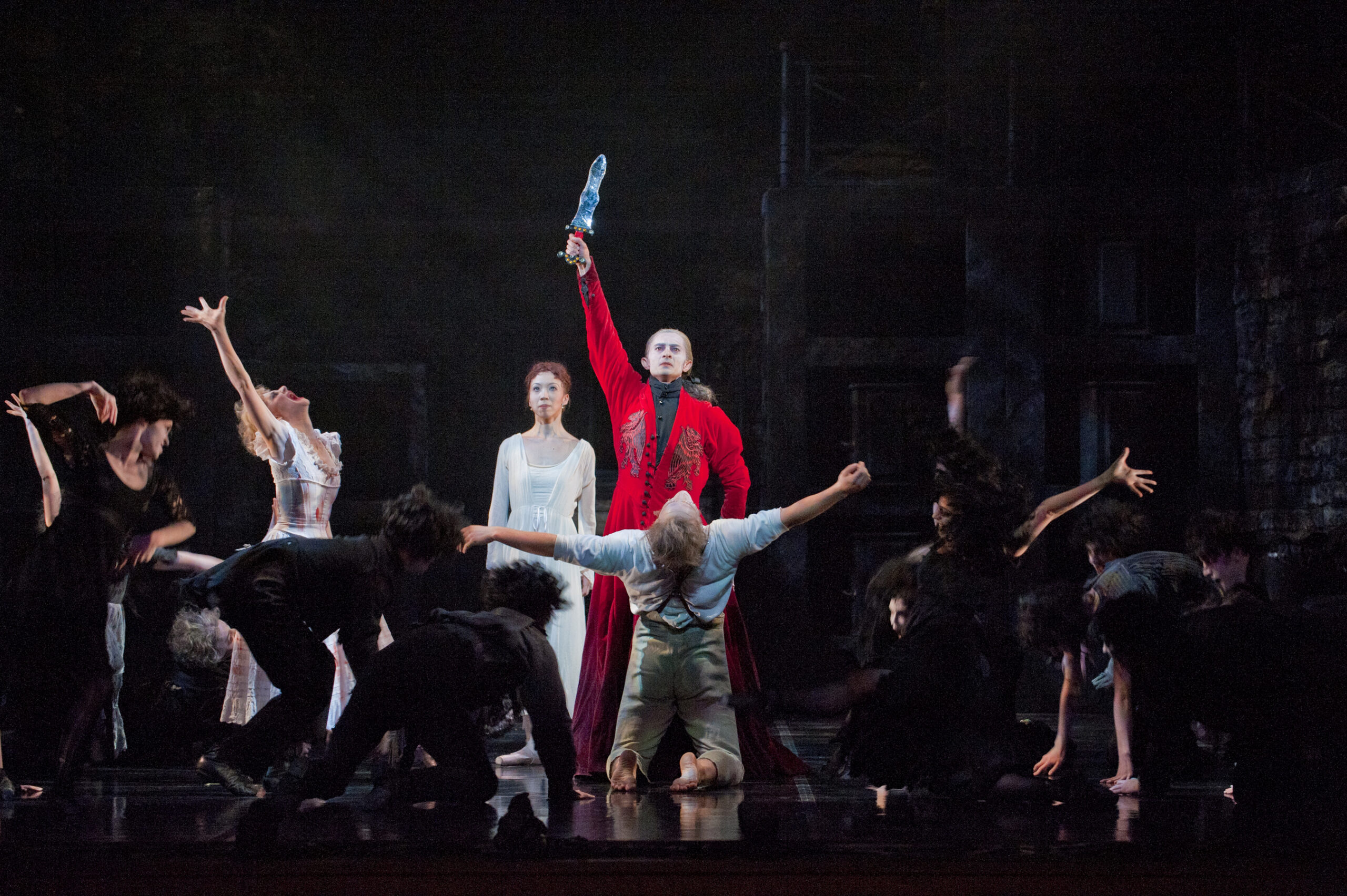 Artists of Colorado Ballet in 'Dracula' - Photo by Terry Shapiro