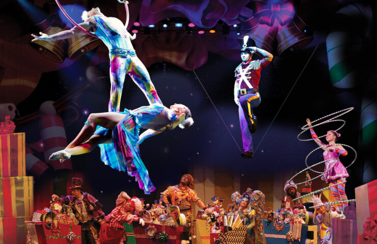 Holidaze-Cirque-Dreams