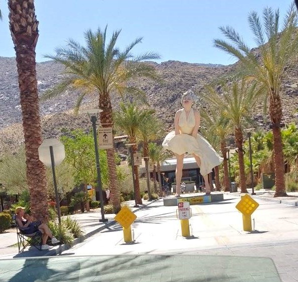 Marilyn Monroe statue at Palm Springs art museum, glamorous as a caftan