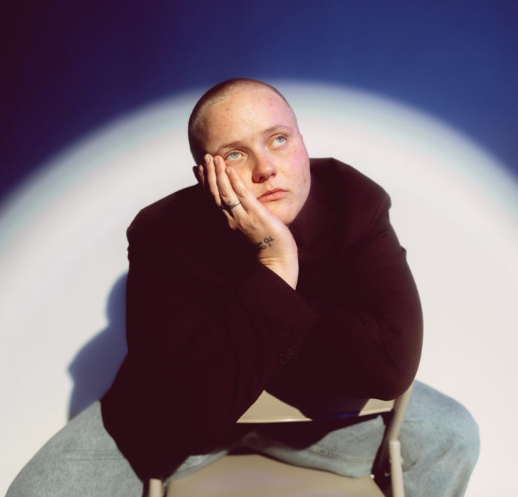 Queer music icon Miki Ratsula