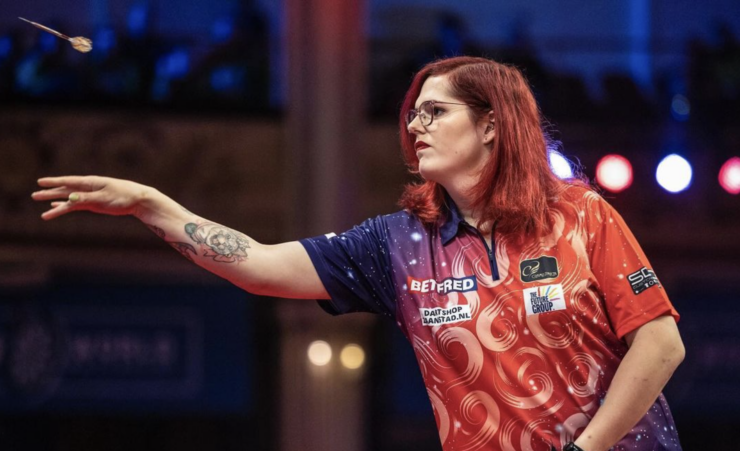 Noa-lynn Van Leuven, transgender darts star