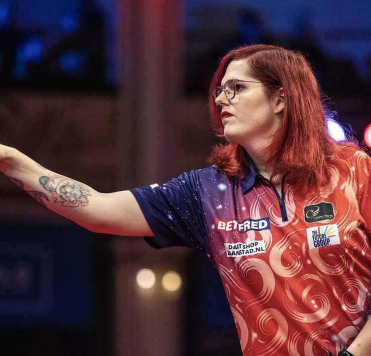 Noa-lynn Van Leuven, transgender darts star
