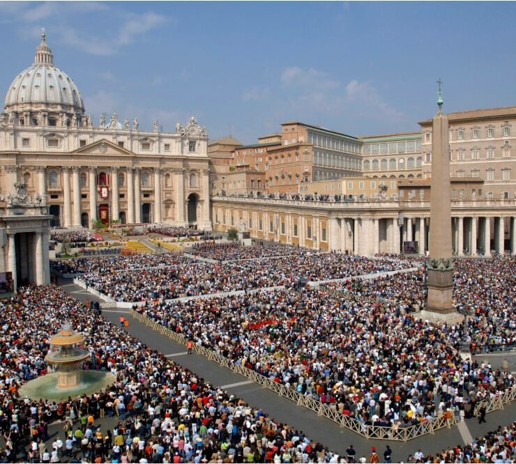 Eventgoes gather in Vatican City