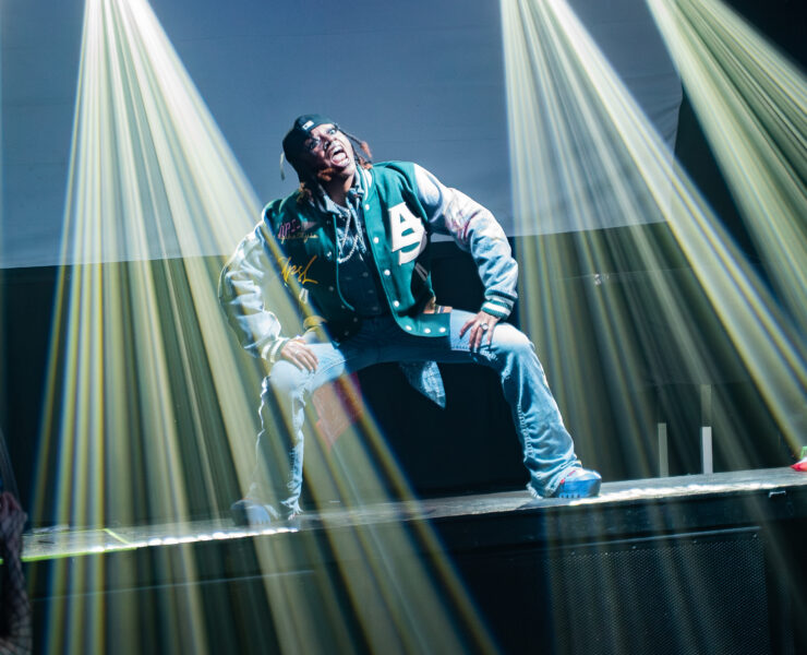 ToeKING Performing drag at the Pearl